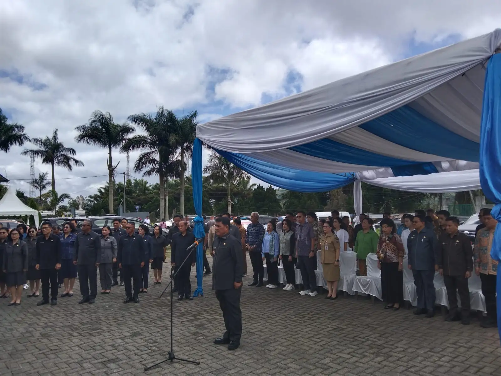Ziarah HUT Provinsi Sulut ke-61, Forkopimda dan Pejabat Daerah Hormati Jasa Mantan Gubernur A.J. Sondakh